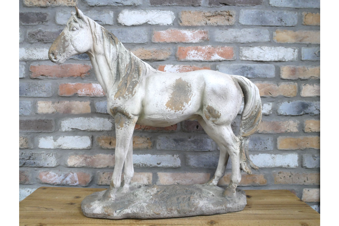 COUNTRY HORSE