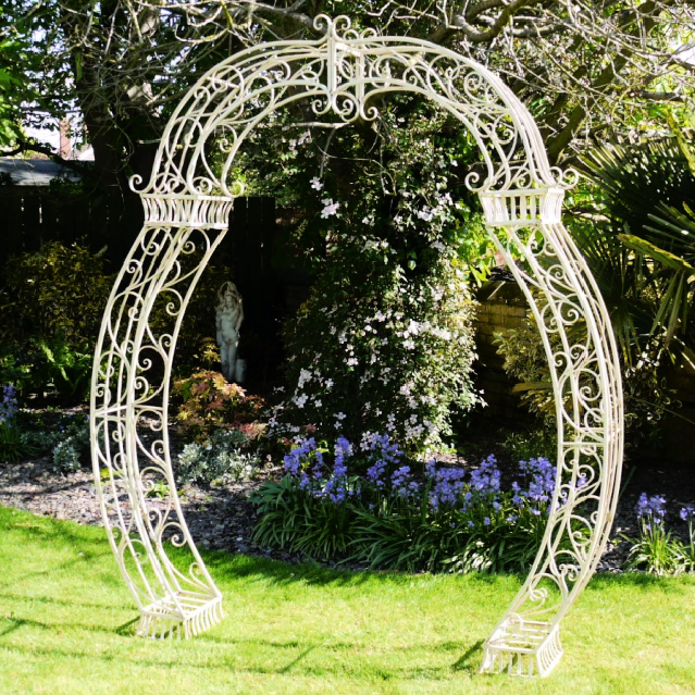 HAMPTON ARCHWAY