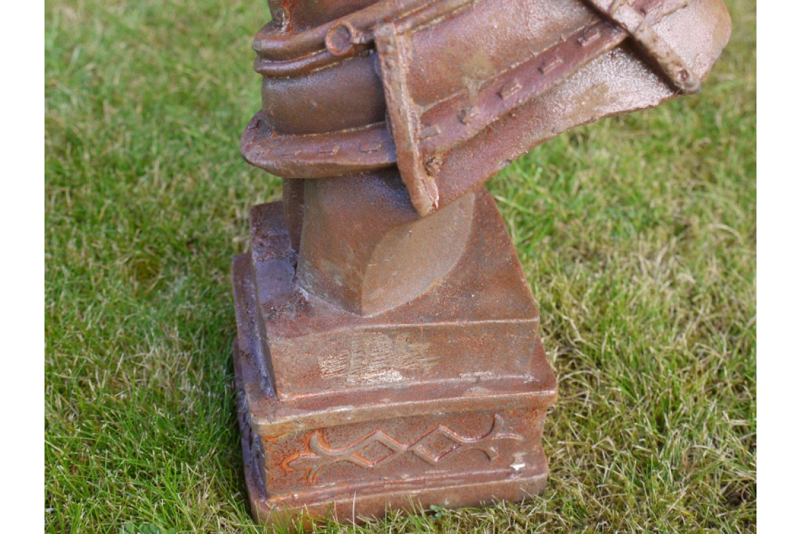HORSE HEAD BUST
