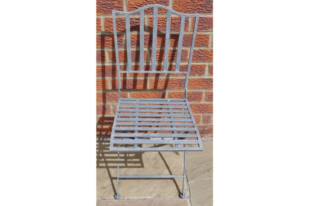 'Avebury' Garden Bistro Set Table & Two Chairs